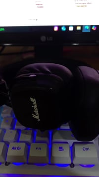 سماعات • للبيع • فيديو فيسبوك