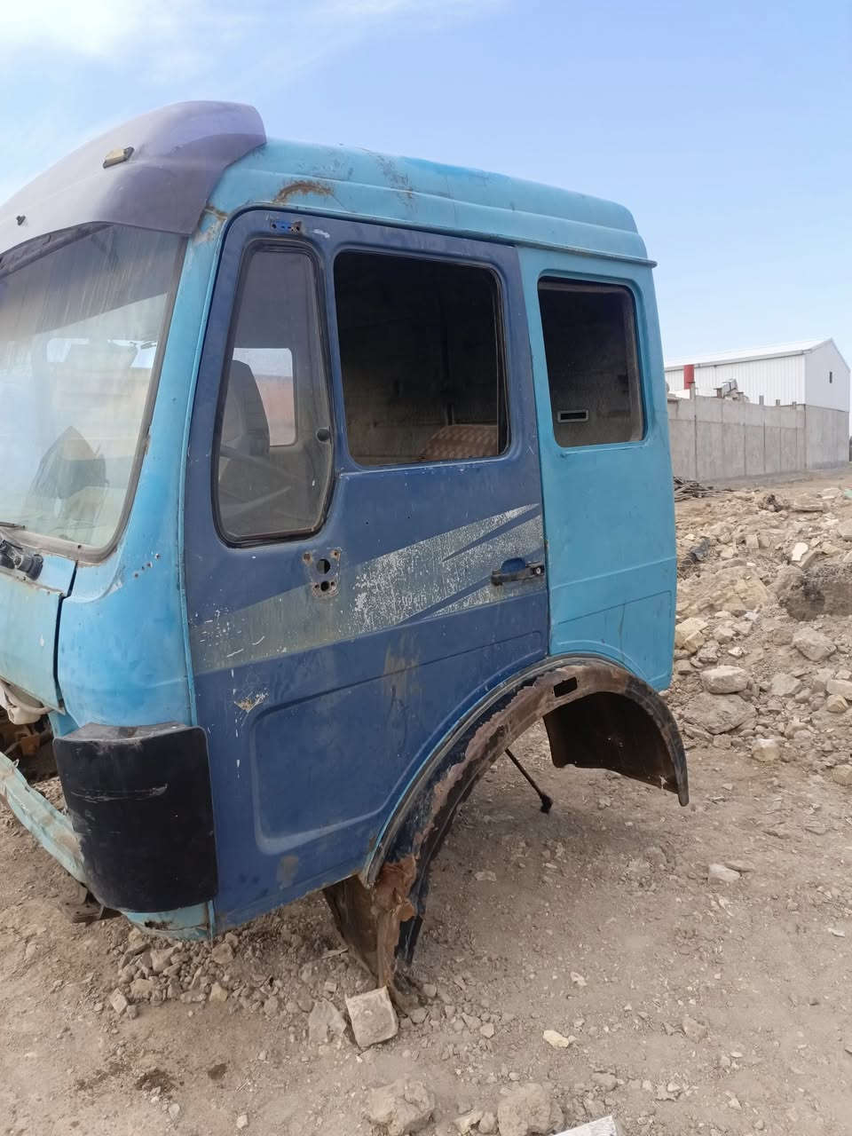 قماره لبيع دشبول كامل بكهرباياته لا سمكره ولا صبق نظيفه موديل 86 السعر 9 ورقات *********** السفسار عله الرقم
