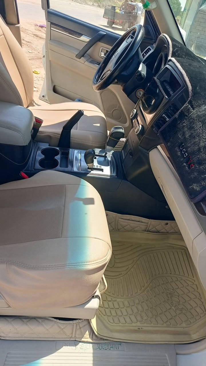 للبيع أو المراوس حسب القناعه سيارة باجيرو حبتور دمام ياباني خليجي موديل 10 مكفوله من اي ضربه ما عدى البلاستيكات الصفاحيات والدعاميات صبغ للجماليه مكانها ديوانية السعر 130 تفاصيل أكثر على هذا الرقم ***********
