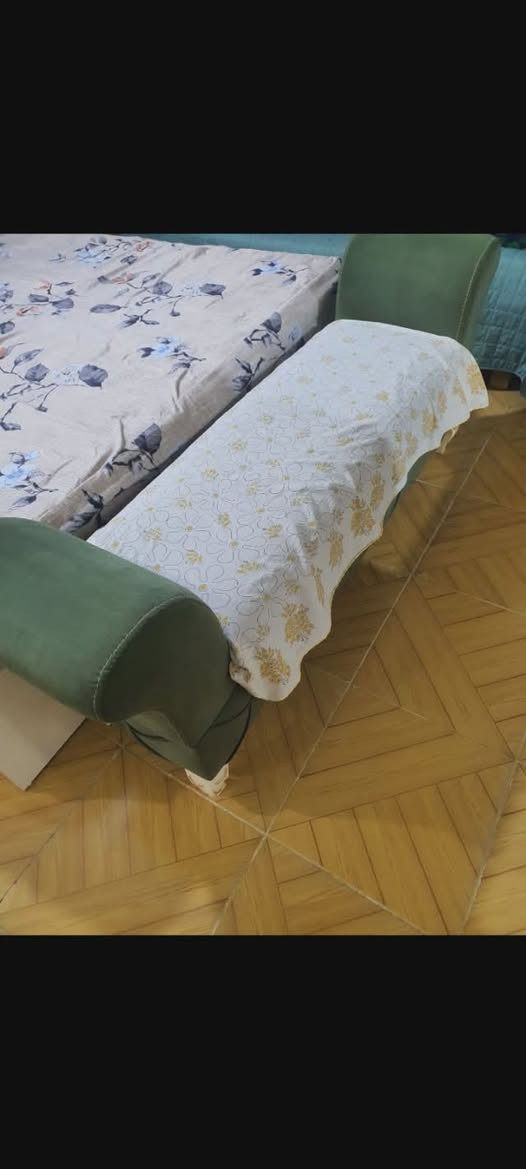 غرفة نوم للبيع نضيف جدا...  خدش واحد مابيه
للبيع مع جميع ملحقاته الموجوده بالصوره 

السعر 550 وبي مجال 

الموقع/// اربيل 

للمراسله عبر الواتساب والاستفسار:  ***********
