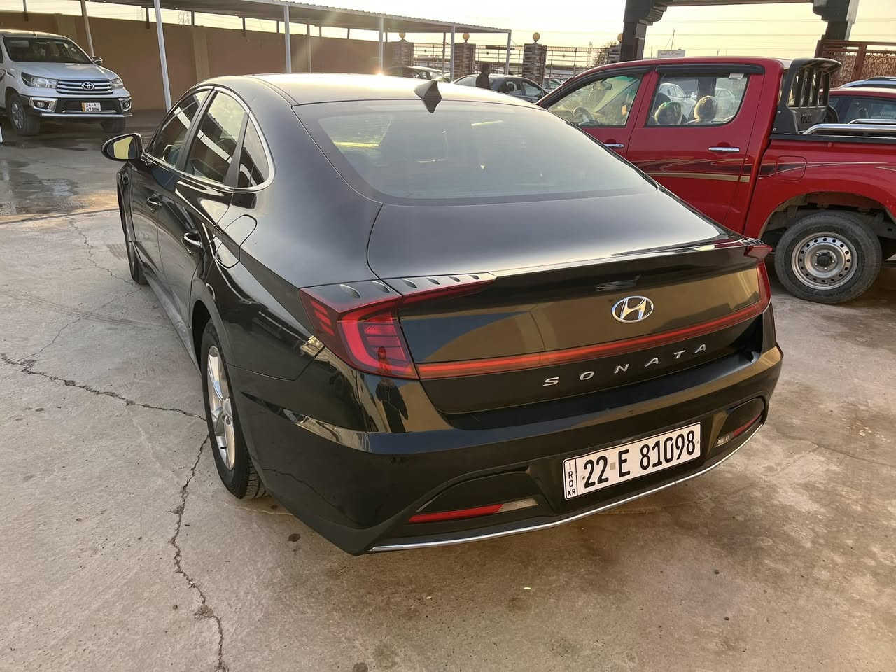سلام عليكم 
سوناتا للبيع 
موديل 2023
ضرر جاملقين بدون دواخل 
كير ومحرك شرط 
تواير وصدر جدد
السعر 165 وبيها مجال للطيبين 
الرقم ‭0780 858 4544
