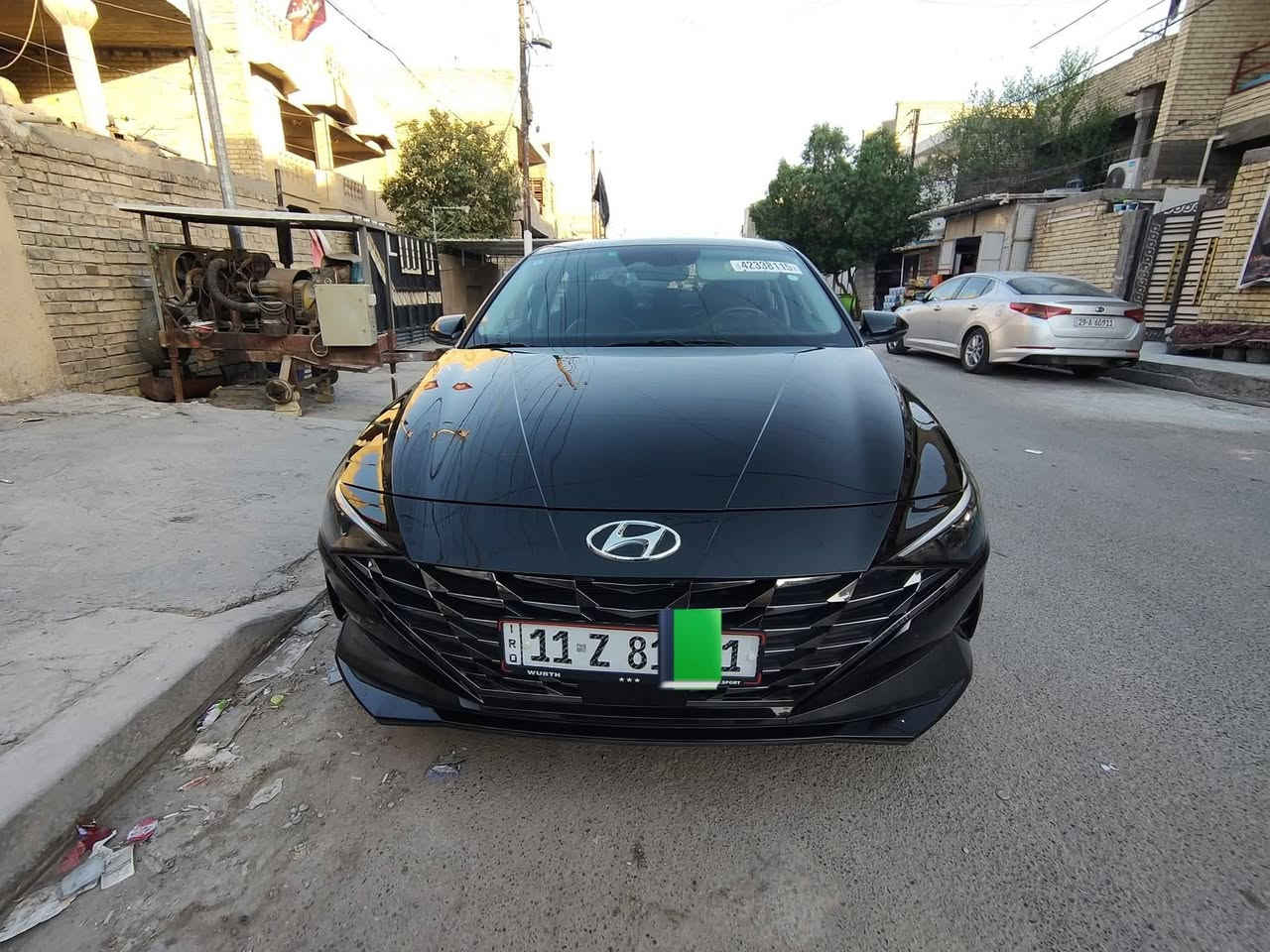 النترا 2023 ( بدون ايرباك ) لمتد
ترقيم جديد  تحويل بأي وقت
‎محرك كير كهربائيات صدر كلها بلاد و١٠٠٪؜ 
ماشيه 78 الف 
‎ حادث تبديل قطعة فقط (باب خلف السائق)
( جميع  الايرباكات سليمة ) 
داخل اسود جلد  
المواصفات :
‎تشغيل عن بعد - شاشة ديجتال الكتروني متصل -شاحن وايرلس لاسلكي - تحديد مسار - تدفئة كشنات - مناخ منفصل -  اوتو هولد - ثلاث انظمة قيادة - قيادة ذاتيه  - مثبت سرعة - توقف ذاتي امامي خلفي  (مانع التصادم ) - اشاير بالمري -  رادار امامي - مانع تصادم  - هاند بريك بصمه 
وبعد بيها هووواي مواصفات 
ماشية 78 الف 
‌‎السيارة جديدة بمعنى الكلمة وبالواقع بعد احلى وجاهزة 

السعر 158 وبيه مجال بسيط للشراي
‎ وكل التفاصيل مذكورة بالكامل 
‎مكانها بغداد 

***********
