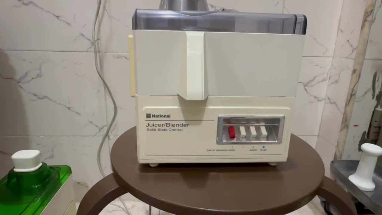 السلام عليكم 
مجموعة اجهزة ناشيونال التفاصيل داخل الفيديوات
والاسعار خاص


**إذا كنت صاحب هذا الإعلان وتريد حذفه لأي سبب، رجاءا أرسل رسالة إلى الدعم الفني**