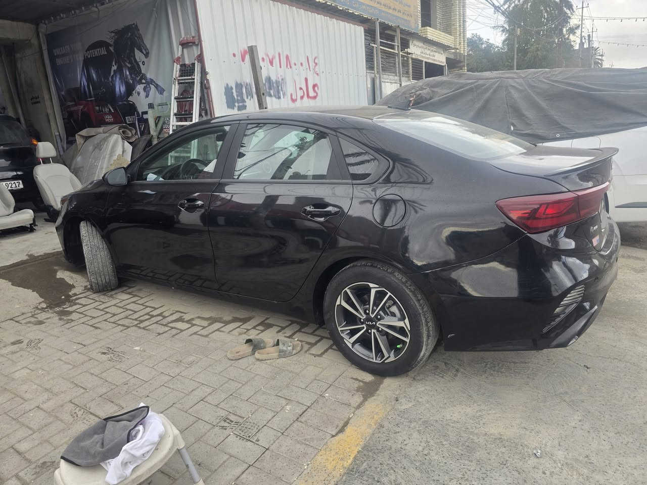 سلام عليكم  فورتي موديل 2023 سيارا ماشييا 12الف  سياارا حادثها خلفي بدون شواصي سليما او حوض  البنيت بارد او الجاملق اليمن بي بارد او الحافا مال بنيد بارد  سيارا داخل بيجي  السعر 135بيها مجال   سيارا مرقما كاملا بغداد العنوان بغداد الدورا  رقم الهاتف ***********
