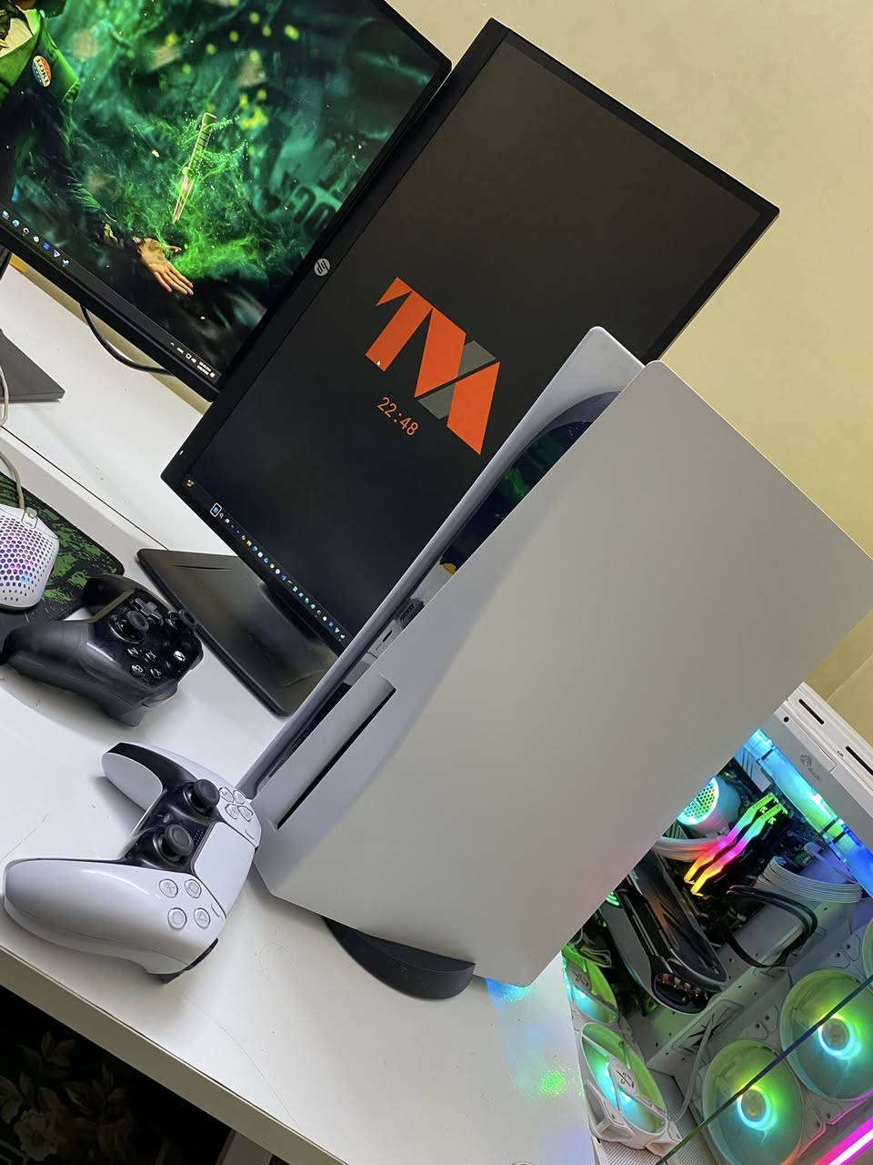 بلي ستيشن 5 نسخة عادية مع قارئ أقراص – إصدار بريطاني
• الجهاز نظيف جداً مثل ما مبين بالصور
 • استخدام خفيف جداً لأن عندي PC وما ألعب عليه تقريباً
 • إصدار بريطاني أصلي
 • كل الملحقات الأصلية موجودة
 • الكارتون الأصلي موجود
 • يد تحكم أصلية
 • ما مفتوح ولا رايح للصيانة أبد

السعر: 560,000 دينار
السعر بي مجال بسيط

الموقع: بغداد


**إذا كنت صاحب هذا الإعلان وتريد حذفه لأي سبب، رجاءا أرسل رسالة إلى الدعم الفني**