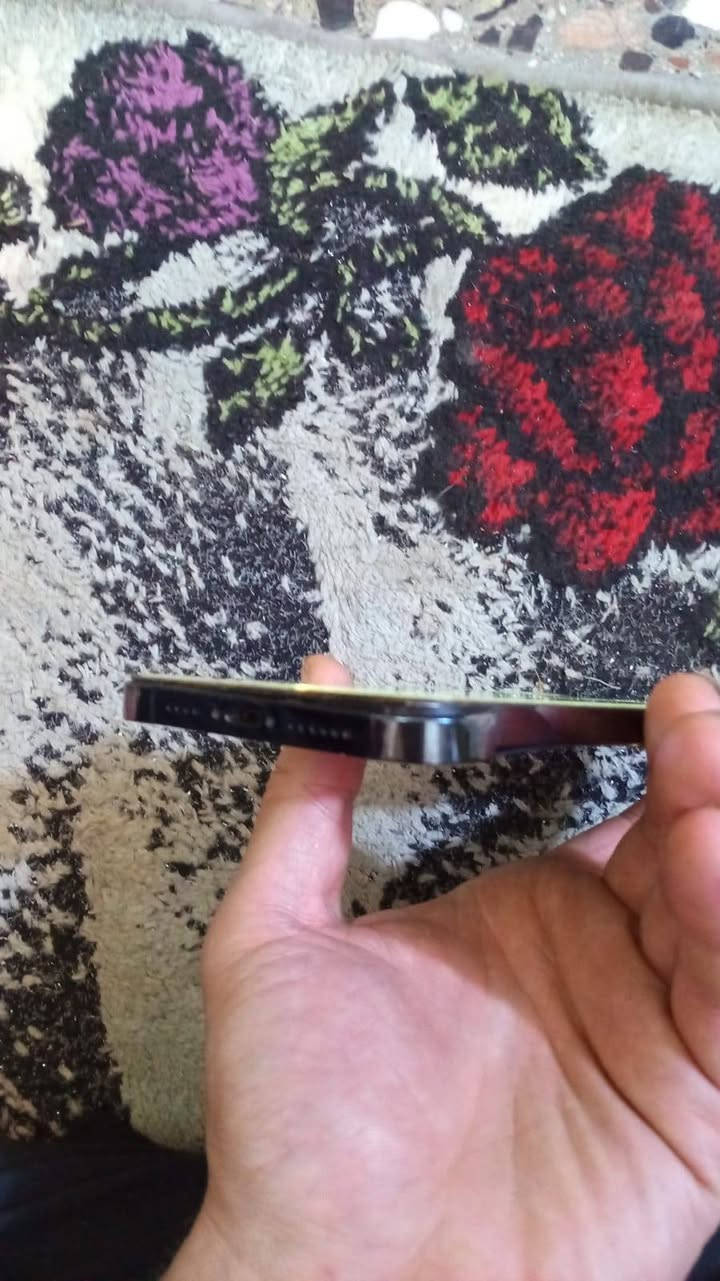 ايفون 12برو ماكس  بي خط بل شاشه.
ذاكره 256
مكاني شارع فلسطين
سعر ٣٥٠ وبي مجال
*********** واتساب فقط
