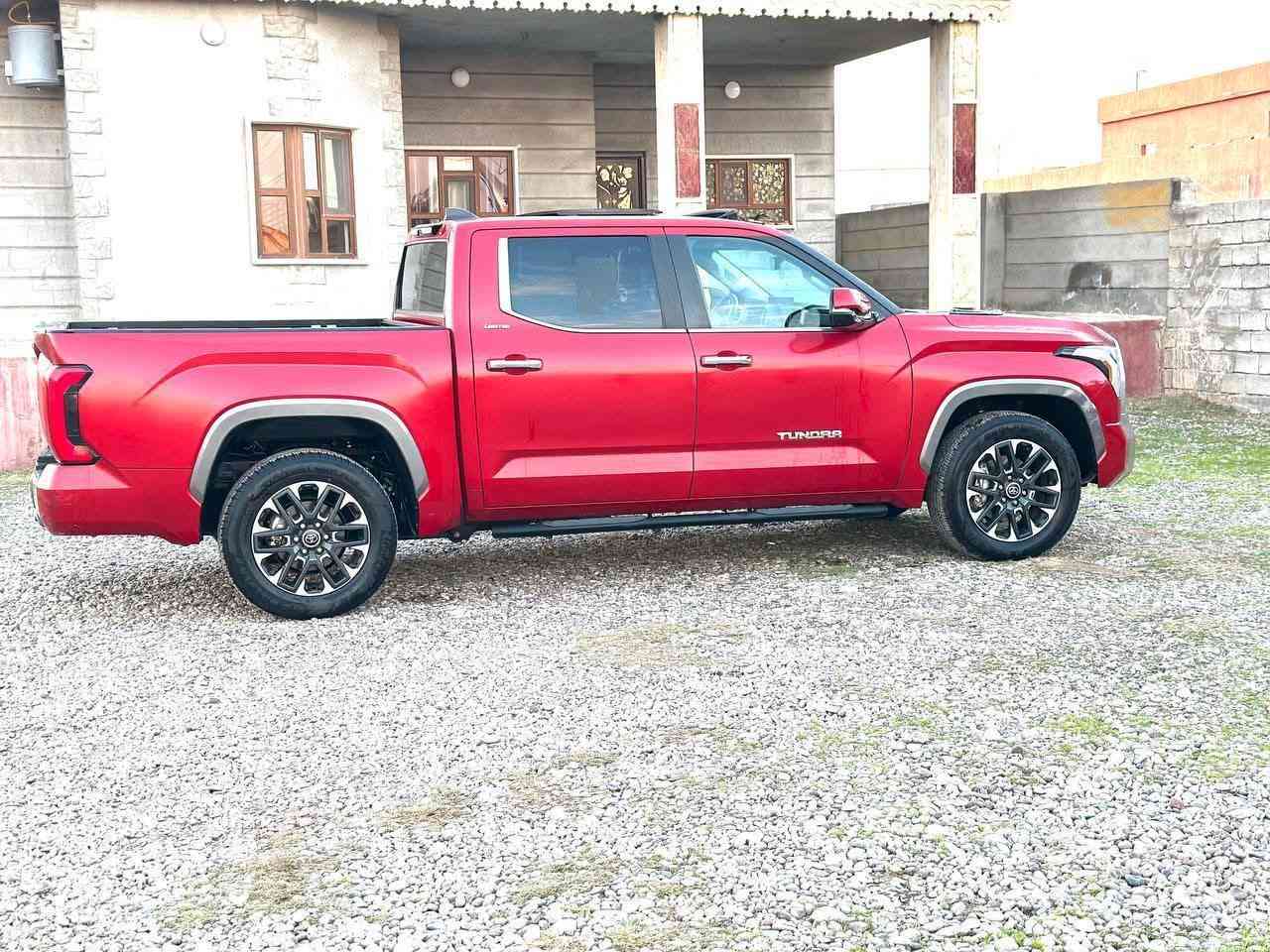 🔴🔴للبيع 🔴🔴
2024 TOYOTA TUNDRA, CREWMAX LIMITED 

موديل 2024

رقم فحص مؤقت 

مواصفات لمتدد 💯

كشنات تدفئة وتبريد🔥

عداد المسافة 22 الف كيلومتر 🎰

كامرة خلفية 🔃

محرك 6سلندر تون تيربو2 هايبرد🔋

تحكم كشن كهربائيات⚡️

ايرباكات سليمة ما طاكات

سقف بانوراما 🪟

طخم تاير جديد🛞

كشنات جلد

تحكمات  دفع 

كيج دجتل 🖥

وارد امريكي 🇺🇸

الضرر  حرق من الامام وتم تبديل الدعامية فقط 

الموقع شرقاط / صلاح الدين 📍

 السعر 42000$ دولار وبيه مجال 

للاستفسار *********** ☎️ 

بي واتساب💬
