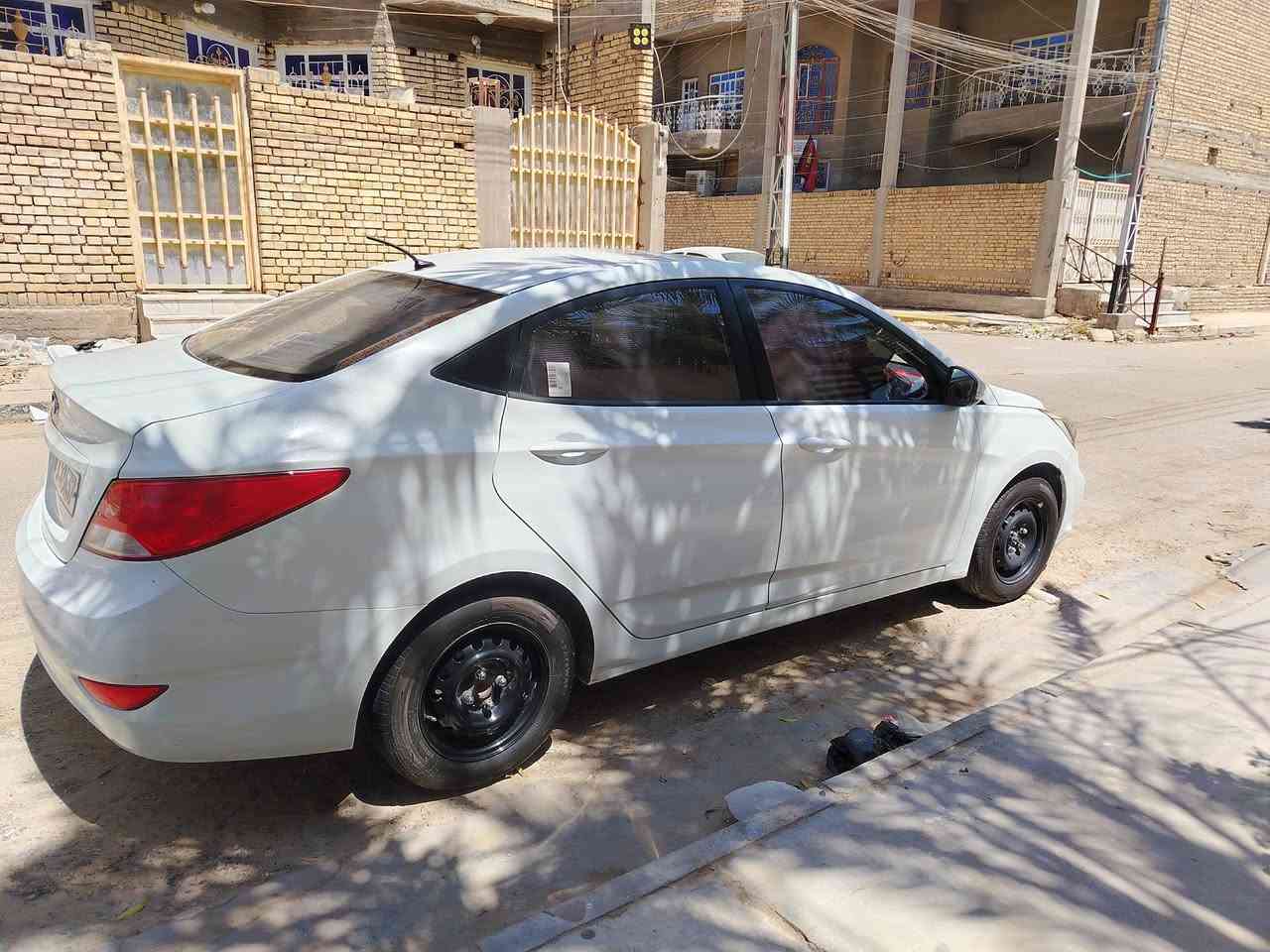 سلام عليكم مديل ١٦ خليجيه كفاله مكينه ١٤٠٠ بسمي سياره جديده وجاهزه *********** سعره ٨٥وبيه مجال مكان الناصريه مركز
