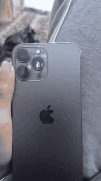 13 pro Max
أمريكي كلشي ممبدل بي 

بي بس هذا الفطر الصغير بضهر ما مبين وممأثر 

ذاكره ٢٥٦

بطاريه ٦١ 

سعر ٦٠٠ وبي مجال 
ستفسار اتصل ***********
