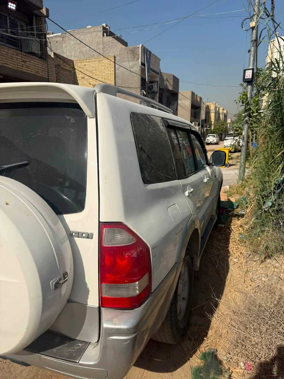 السلام عليكم
باجيرو بجعه 2005

محرك جيد 

كهربائيات شغاله 

تبريد شغال

شاشة 

تخم تاير جديد

باتري جديد

النقوصات ( الكير بيه طبة بس على البك )

صبع عام

السعر 69

العنوان بغداد الدورة دور المصافي السابعة 

***********

***********
