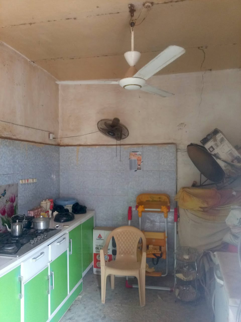 بيت البيع بحي غزه مقابل الروضه براني ومطبخ وصاله4 غراف ثنين الطابق الارضي وثنين  الطابق الثاني اسعر 90وبي مجال واذا مروس ب قطعه للجزيره وفرق ‏‪***********‬‏
