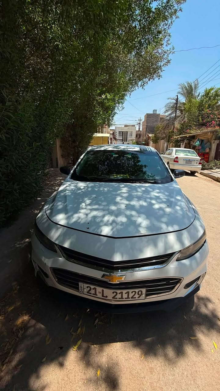 ماليبو موديل ١٨ 
اللون ابيض 
ماشية ١٢٢ الف ميل 
قطعة وحدة صبغ فقط بنيد 
تخم تاير جديد 
باتري جديد 
دهن وفلاتر جديد 

نقصها قاعدة دبل واذان مال محرك فقط 

السيارة نظيفة مال جني
*********** واتس
