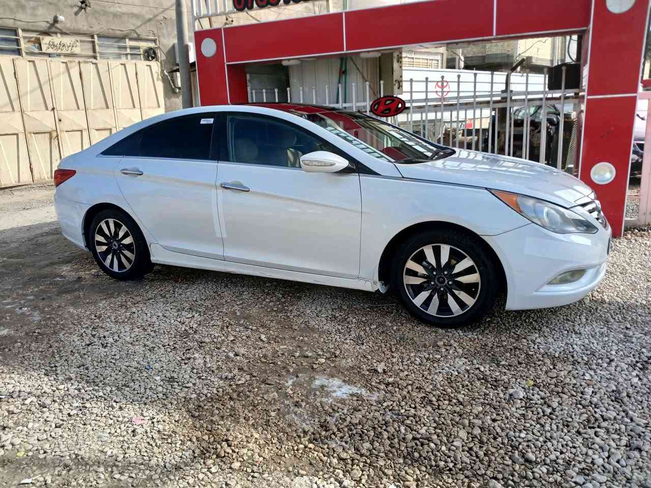 للبيع سوناتا
موديل2011
خليجيه
المكينه ٢٤٠٠ دوش
 فول موصفات عده البصمه
بيها ٣ قطع صبغ
السعر ١١٥ وبيها مجال 
رقم اربيل بسمي 
***********
