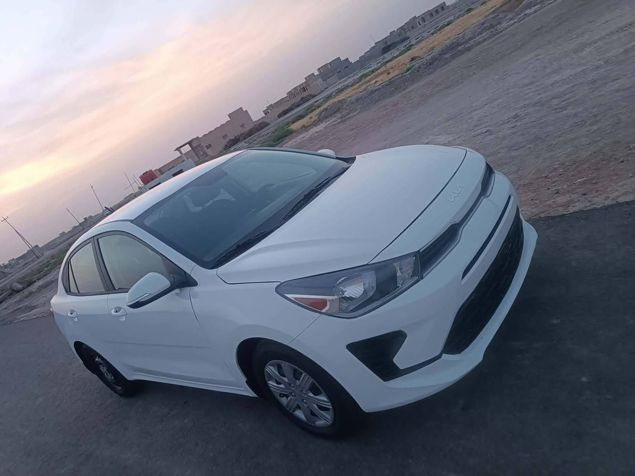 كيا ريو 2022 لون ابيض
مرقم مثنى معوقين 
حادثها بنيد وجاملغ بدون تبديل 
ماشية 50 الف ميل
جاهزة من كل شي 
السعر 112
***********
