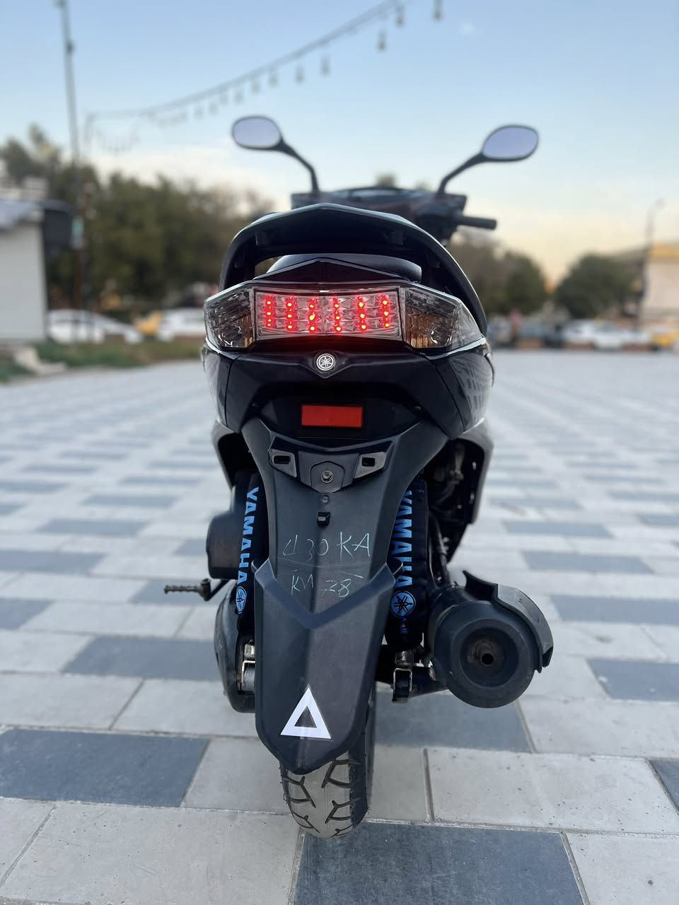 السلام عليكم سكنس لد ياباني
الاصلي
 حديث قبق نفخ نوزل خطين   ستان كهربائي  طلاعات  دراجة مال رمبه جديده لوك مكفوله كفاله عامه مكينه. برغي ممفتوح بيه شلعه معدل فول جيب فيتر وياك وافحص على راحتك يله تاخذها اذ مفتوح بيه برغي تاخذه بلاش قبل اسبوعين منزله من الرمبه. كهربائيات كله شغال  الدراجه  اوراقه بسمي دراجه  جديده مال جناي  السعر (١٢٥٠) وبيه مجال 
وراقه كامله وبسمي 
مكاني بغداد 
 اي استفسار 

***********
