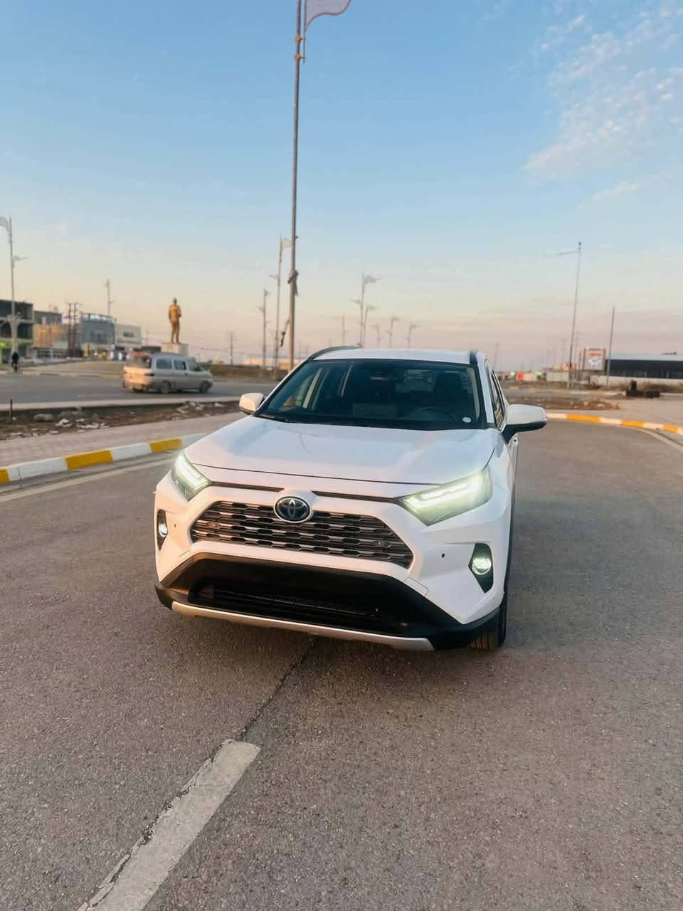 للبيع راف فور 24هايبرد صور سونار بلمنشور وصور حادثه بلمنشور ماشيه 75الف ميل مكان سياره واسط صويره 
***********
