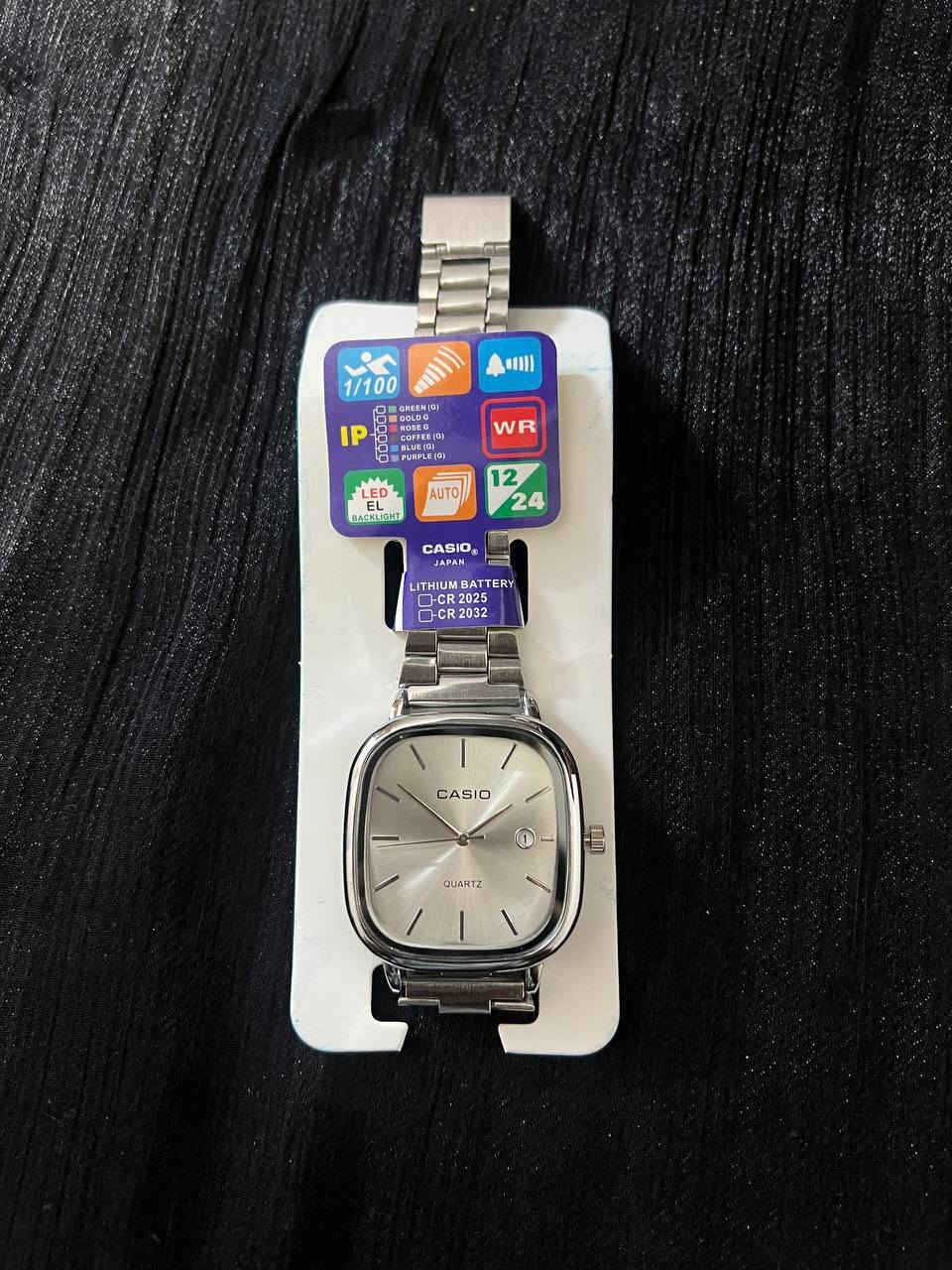 السلام عليكم
ساعات جديد ثقيل وطلاء ثابت وجبة جديده وحديثه  تصفة محل 
 ابيع ارخص من الجمله  بسعر كلش مغري 
للتوصل واتساب ***********
