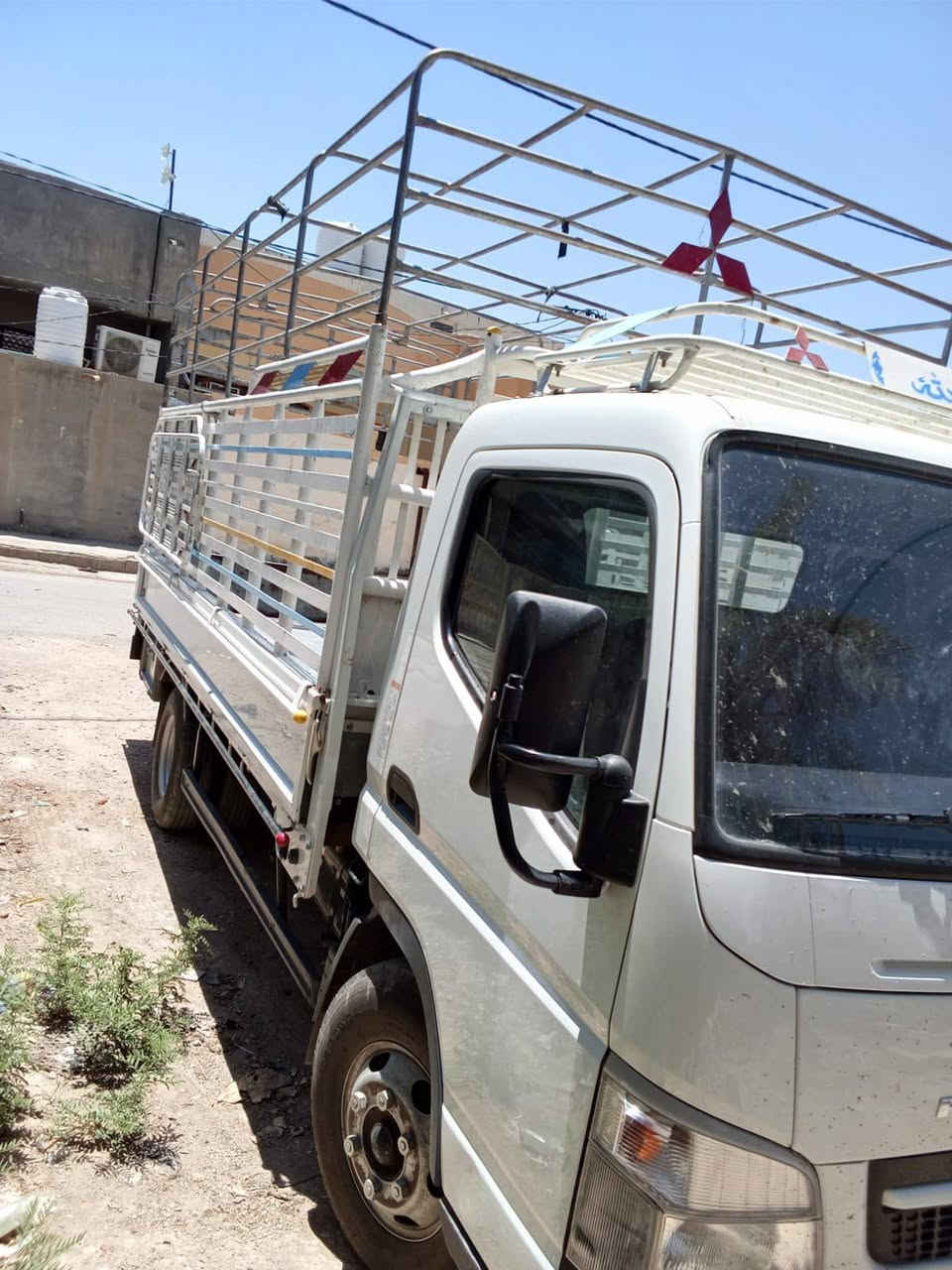 كنتر للبيع موديل 25 رقم بغداد ماشي 89 مكفول بارد شويه صفحه السايق العنوان ديالى بعقوبه للاستفسار هاتف ***********
