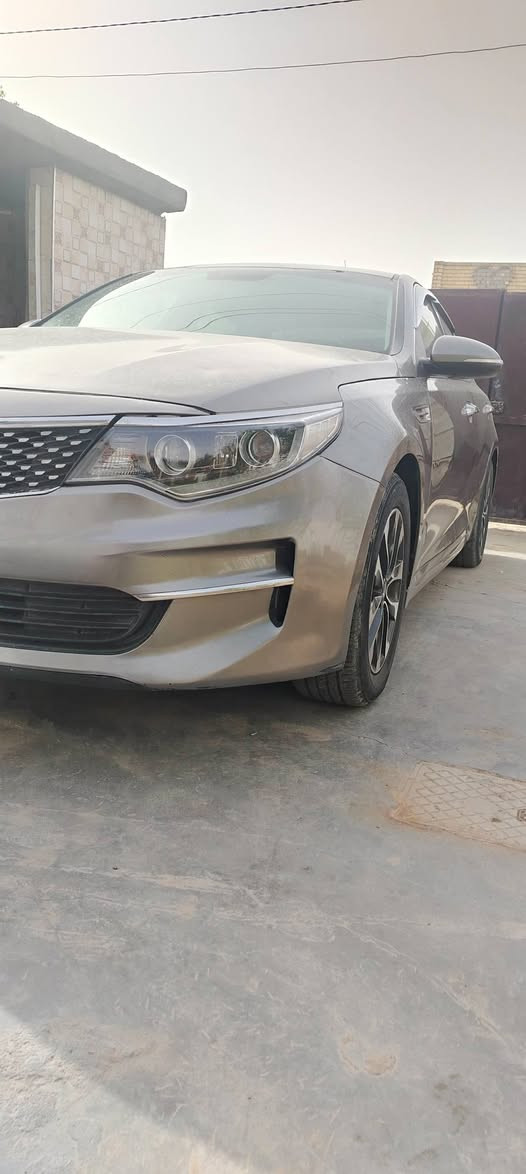 السلام عليكم اوبتما 2016 أمريكي فول مواصفات سياره جاهزه ضررها بنيد وقبق جنطه بدون دواخل السياره ماشيه 150الف حقيقي السعر 125 وبيها مجال قليل مكان السياره واسط ناحيه الدبوني للاستفسار ***********
