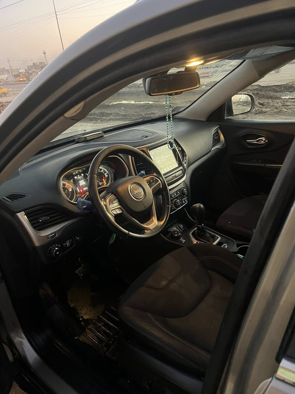 السلام عليكم
جيب بزون 16 فول المواصفات  6 سلندر رقم بغداد شرط التحويل ثاني يوم وصاحب السيارة بالعمارة  موجود السعر 123وبيها مجال
للتواصل  الأتصال على الرقم
0779990146


**إذا كنت صاحب هذا الإعلان وتريد حذفه لأي سبب، رجاءا أرسل رسالة إلى الدعم الفني**