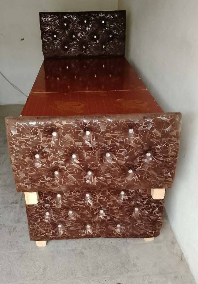 تخت نفر جديد #السعر50الف متوفر توصيل.فقط
شرط اذا ما نفس الصوره والمواصفات يرجع 
للحجز ارسل العنوان ورقم خاص


**إذا كنت صاحب هذا الإعلان وتريد حذفه لأي سبب، رجاءا أرسل رسالة إلى الدعم الفني**