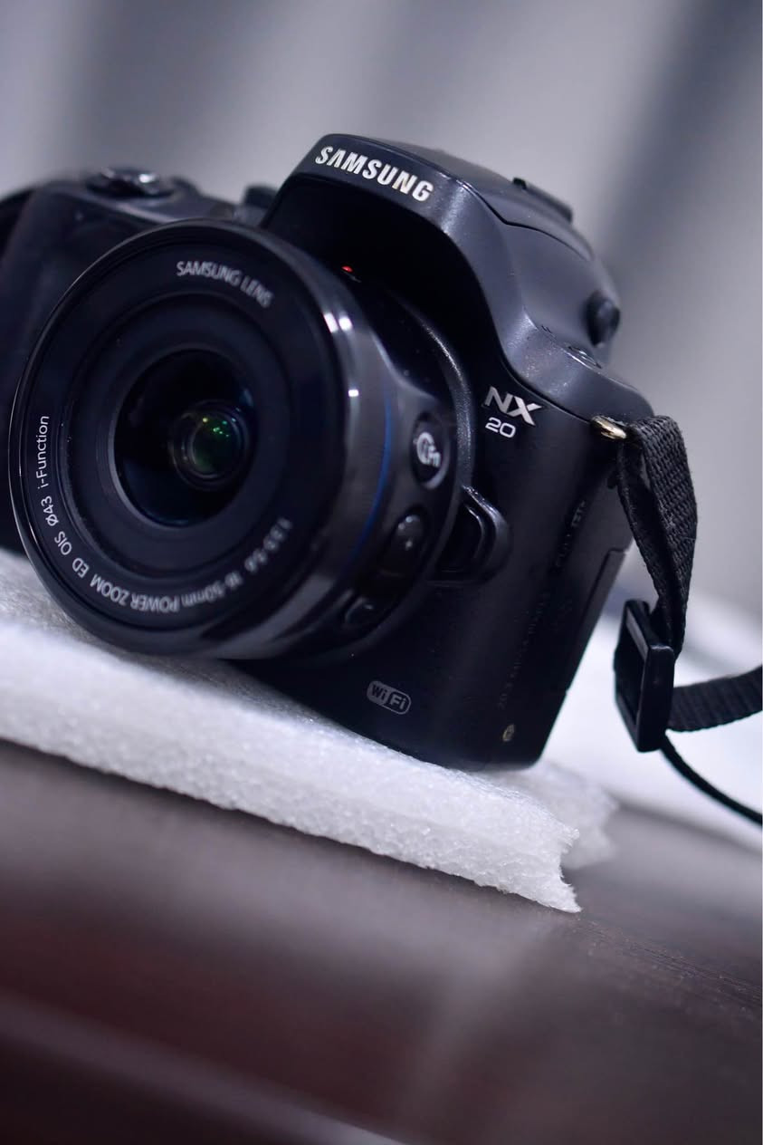 Samsung nx20 wifi 
Lens 16-50
Lens 30mm f2
155دولار دهوك, العراق


**إذا كنت صاحب هذا الإعلان وتريد حذفه لأي سبب، رجاءا أرسل رسالة إلى الدعم الفني**