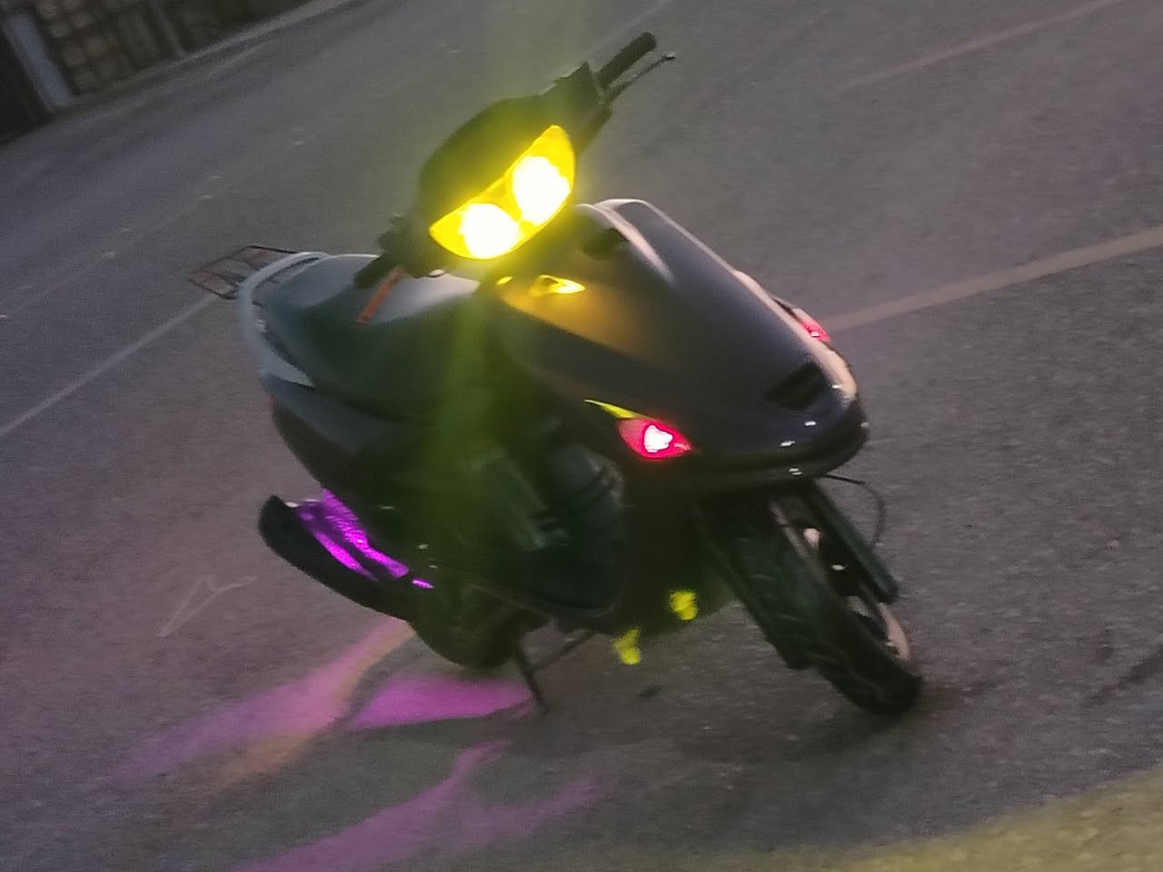 السلام عليكم
دراجه فراشه 140 
مفتوحه مره واحده 
صالنصه رياضيه
دراجه 600 وبيها مجال 
***********
كربلاء
