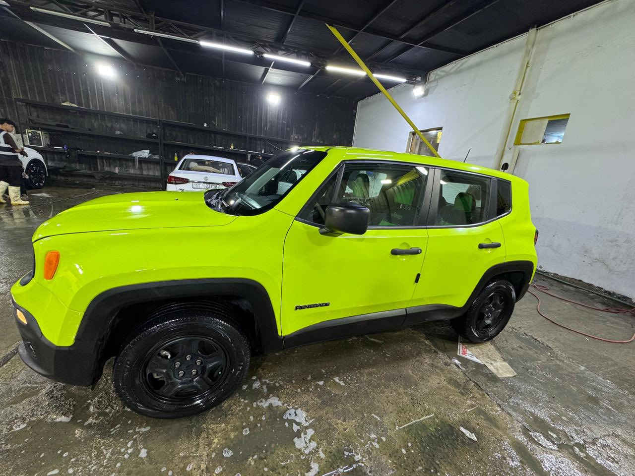 جيب رنكد 2018 رقم بغداد
ماشيه 63000mi

فئه سبورت

صور الحادث امريكا بالمنشور 

رقم الشاصي موجود من ظمن المنشور

وصار بيها ضربه طرف الجامغ وشبر من البنيد هنا بالعراق

السعر 120$ وبيها مجال

للاستفسار ***********
