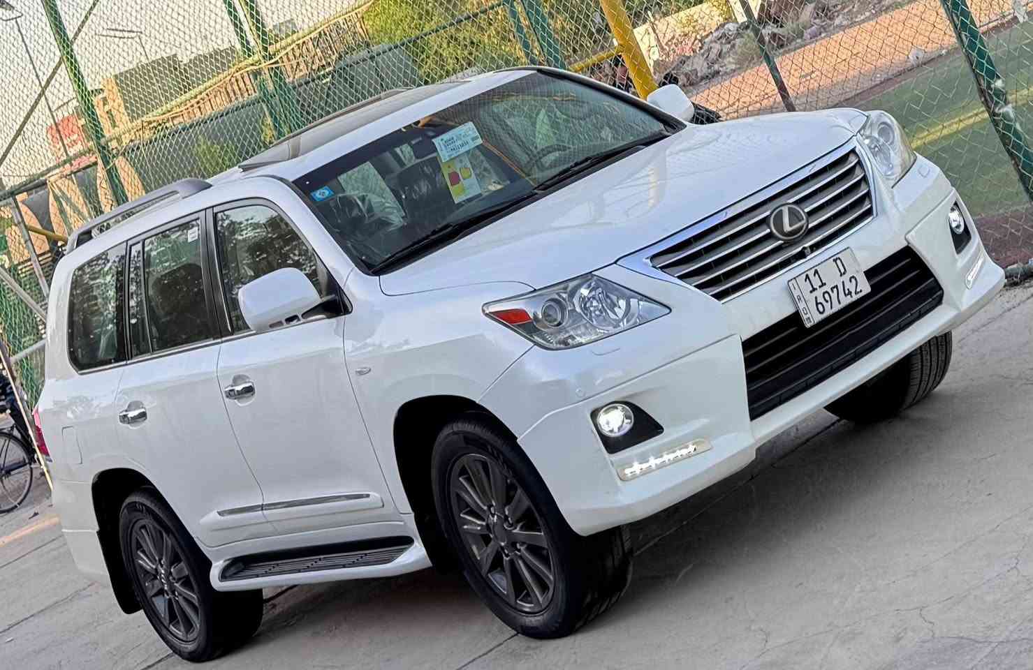 اللهم صلى على سيدنا محمد سلام عليكم لكزز 2011 بريم ماشيه 100 الف فابلون شركه بعده بلقماره  رقم بغداد الجديد بسمي سنويه رقم كله جديد مكفوله كفاله
عامه المواصفات
بصمه + بصمه ابواب (4) سلايت
كشنات جلد + ذاكره + دتفئه تبريد جميع الكشنات كهرباء صندوك كهرباء + شفط 8 ارباك 5 كامرات حساسات امامي خلفي زراك لايت دفدي بالقماره تشغيل عن بعد طفايه جكات
معروفع مواصفات الكزز الفول 1/1 السياره مكاني بغداد العامريه رقمي ***********
السعر 335$
