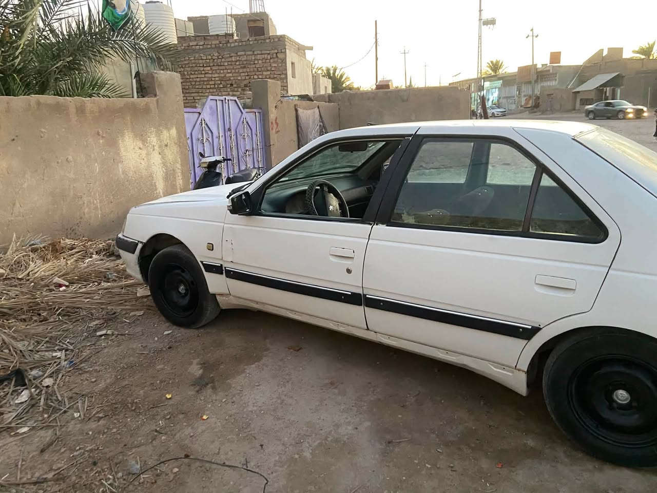 بيجو باص مديل 14سنويه لحد 2029حداديه جديده كهربايات كلهه شغاله كير ومحرك مكفولات فرنسي تخم تواير جديد لا صبغ ولا ضربه عابره مكفوله سعر 34وبيهه مجال بصيط ***********
