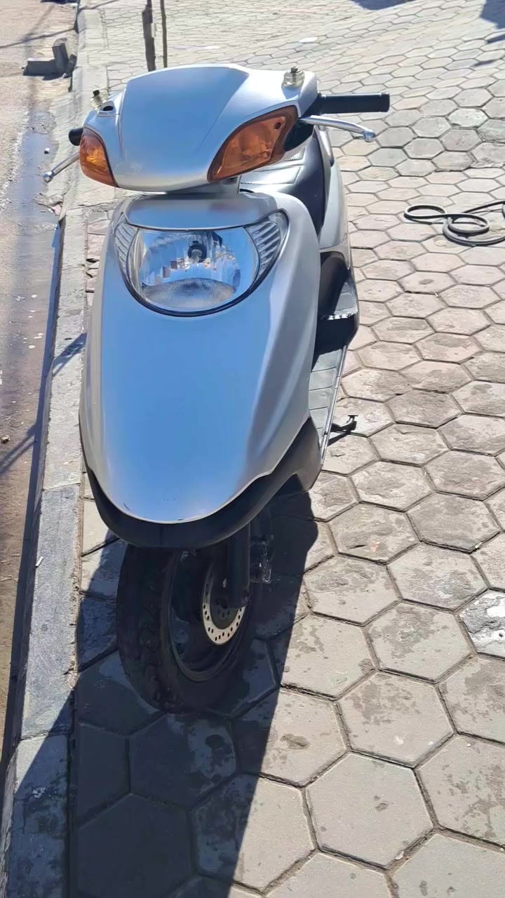 السلام عليكم
سبيسي ياباني   رمبه على وضع الشركه  كله بلادي على الفحص 
مكان كوت حي الجهاد  
سعر مليون ١٥٠  

***********
