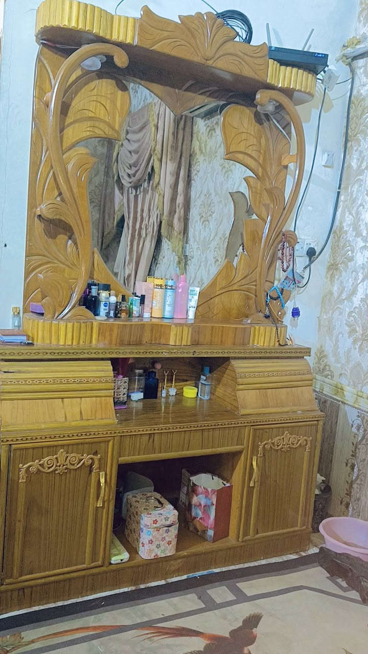 السلام عليكم غرفه خشب عراقي فخمه كلش احلى من الحقيقه سبب البيع ضرف خاص اريدهه ب650 بيها مجال عنواني كربلاء البوبيات اليودي


**إذا كنت صاحب هذا الإعلان وتريد حذفه لأي سبب، رجاءا أرسل رسالة إلى الدعم الفني**
