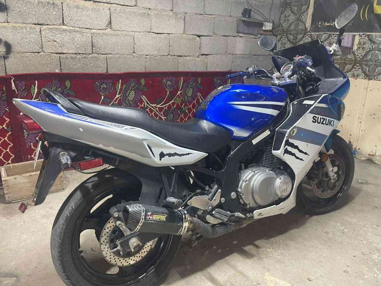 سلام عليكم دراجه سازوكي gs500f موديل 2010 دراجه مكفوله من كلشي نضافه الكفرات 70% سعر 1800وبيهه مجال للطيبين محرك كفاله بيهه مكاتبه بس بدون اوراق رقمي ***********واتساب فقط
مكاني ديالى بعقوبة 