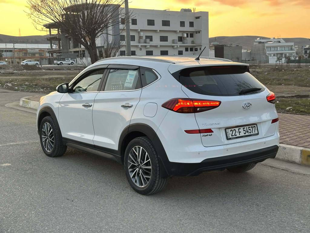 ***********
***********
 سعر 195$ورقە 
توکسون 2019 خەلیجی مواصفات کوری
مواصفات تەنیا سلایت نیه 
سنەو و ژینگە ڕەقەم تا 2030 تازەیە
 بەناوی خۆمانە  کارت بەنزینی هەیە
بی بویاغ بی پارچە گوڕاو 109km ڕۆشتوە
گێڕ و مەکینەی نەکراوەتەوە بەشەرت شمشمل, السليمانية
