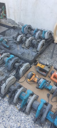 مجموعة عدد منشار قرصي حجم ١٠ وحجم اصغر مع دريلات همر عدد ٣ قطعه المجمو...