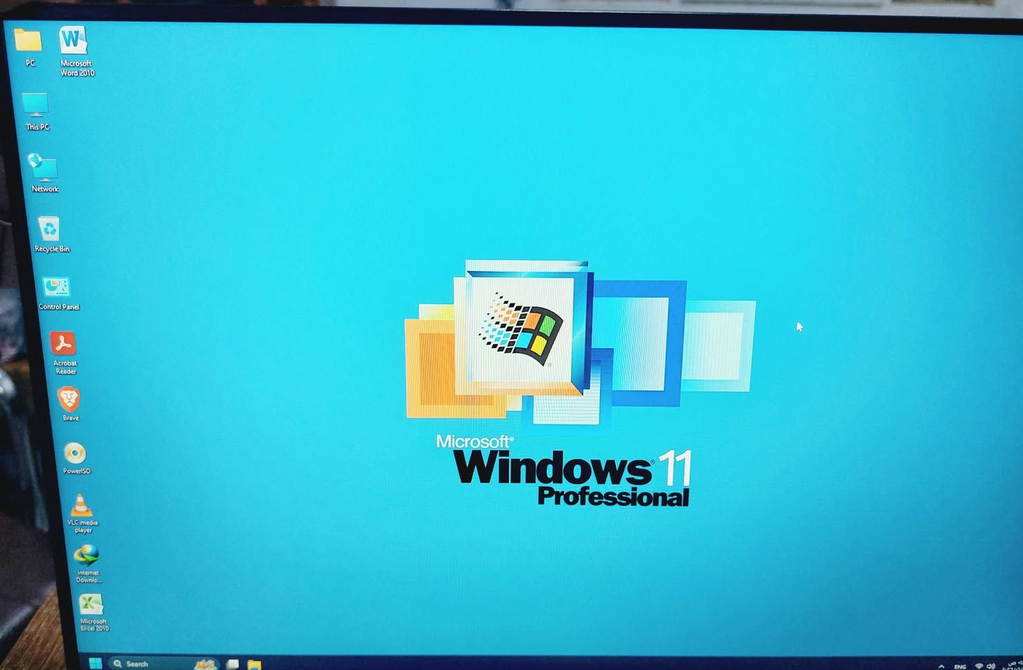 Mini Pc  : GenMachine - Ren5000
المعالج : AMD Ryzen 9 5900HX
الذاكرة العشوائية : Ram 8G
هارد التخزين : SSD 256G 
النظام : Windows 11 Pro
باقي التفاصيل موضحة بالصور 
السعر : 200 الف يوجد خدمة توصيل


**إذا كنت صاحب هذا الإعلان وتريد حذفه لأي سبب، رجاءا أرسل رسالة إلى الدعم الفني**