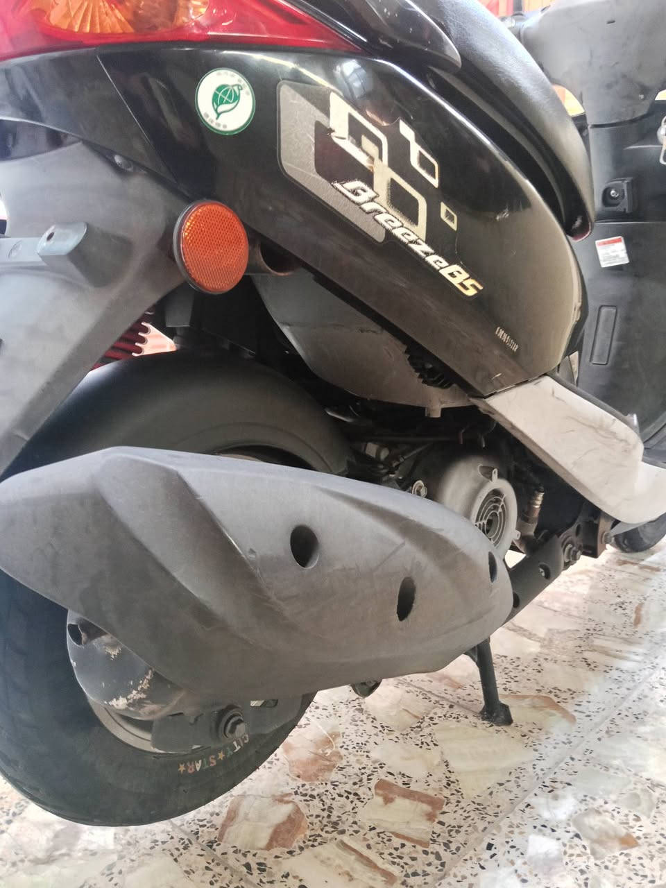 السلام عليكم
دراجة بريز بغبغاء ياباني جديدة لوك 
سرعة 140+ نوزل + خطين + اسلف اصلي 
ماشيه 10 الاف+ كفرات اصلية ومختمه ختم واحد مع محرك+ وراقها ابسمي+ كفاله عامه من كلشي 
شراي يتصل ***********
مكاني بغداد بلبلديات 
شرط جيب فيتر وتعال فحص براحتك ونطيك ضمان
