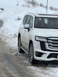 لاندكروز ٢٠٢٣ vx شركة ساز  مكينة ٤٠٠٠ تنفس طبيعي  كشنات تدفئة تبريد  ك...