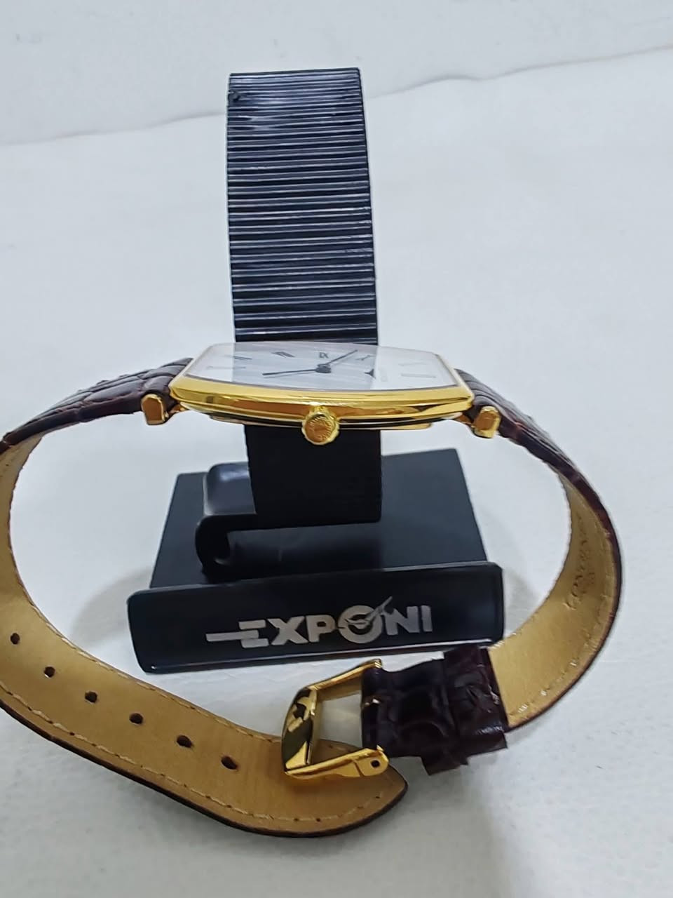ساعة رجالي لونجين  LONGINES
SWISS  MADE
صناعة سويسري اصلي
غير  مستخدمة لوك
القطر  32  في  30
ساعة مميزة  سير جلد طبيعي لون بني والاطار ذهبي والمينة بيضاء والارقام لاتينية
السعر  220  الف


**إذا كنت صاحب هذا الإعلان وتريد حذفه لأي سبب، رجاءا أرسل رسالة إلى الدعم الفني**