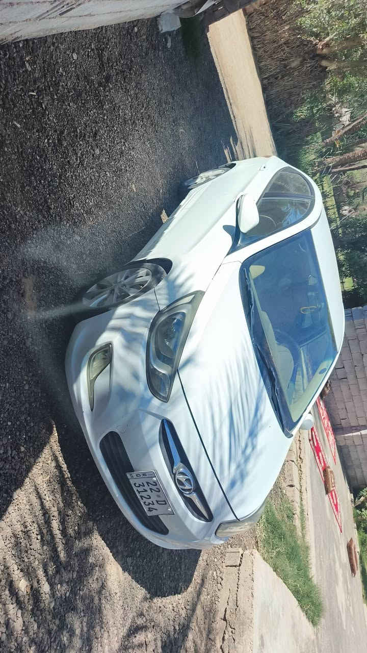 سلام عليكم
كسنت البيع موديل ١٤خليحي سياره مكفوله من صبغ وتبديل سياره جاهزه الخير من محرك وكير وتبريد 
محرك ١٦٠٠محرك نضيف يعني سياره جاهزه بيع أو مراوس  مكان سياره كربلاء سعر(100) استفسار عله رقم ***********/***********
