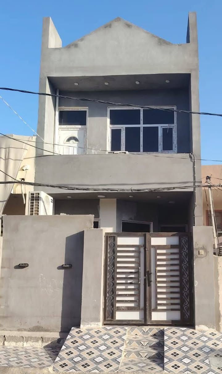 #دار للبيع مساحه 125 سند 25 طابقين طابق الاول غرفتين و استقبال ومطبخ مع صحيات خارجية وحمام داخلي. وطابق ثاني ثلاث اغرف مع  صحيات 
#موقع بعقوبة المفرك دليمات خلف بيت صيني للسيراميك قريب على شارع العام 
#السعر اتصل *********** +واتساب
