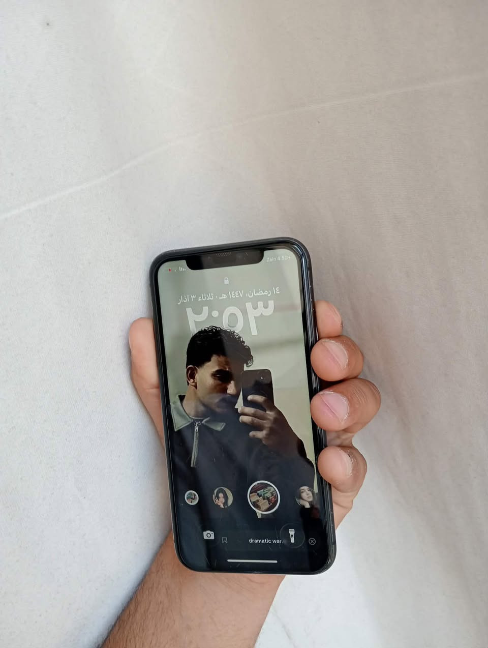 السلام عليكم آيفون 11  للبيع او مراوس  الجهاز نظيف كلش شخط مابي الجهاز كله بلادي بس البطاريه أني بدلتها بيدي من سليمانيه الأصلية 100 …كله شغال وعالفحص فيس آيدي شغال والبصمه بلاديه تخبل وكامراته جدا حلوه وحطيتلكم الصور الماخذها بي …جهاز أستعمال شخصي ….مكاني الأنبار فلوجه..السعر حلو 250…***********
