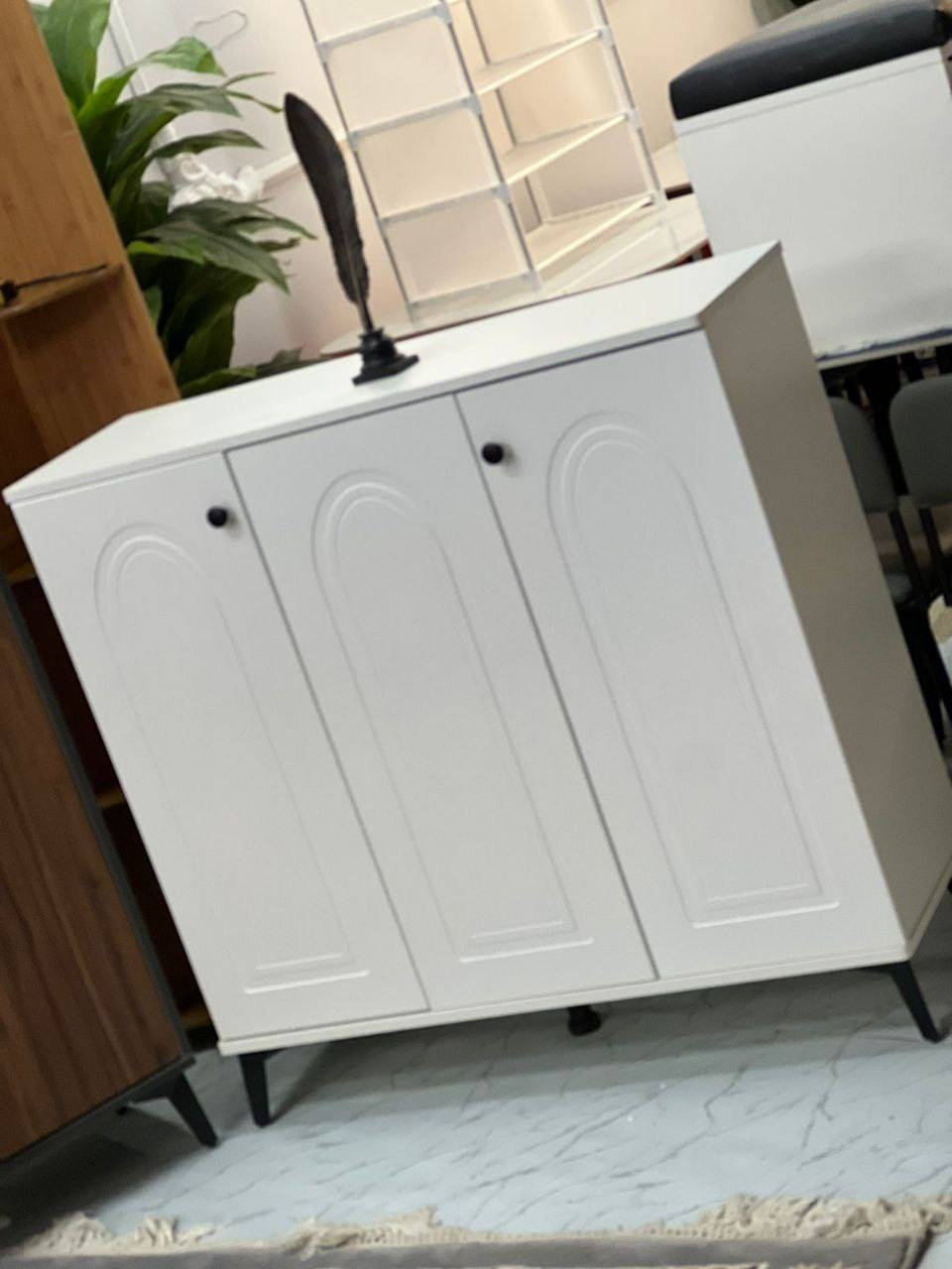 ✨ وصل الجديد يمّنا – جزامة أنيقة وعملية ✨
🔥 تصميم عصري يضيف لمسة راقية
ترتيب مثالي للأحذية ويخلّي المكان مرتب 👌
مناسبة للمداخل، الصالات، والشقق
📏 القياسات:
▪️ العرض: 100 سم
▪️ الارتفاع: 95 سم
▪️ العمق: 32 سم
✔️ حجم عملي
✔️ ترتيب منظم
✔️ ينسجم ويا كل الديكورات
للحجز ولاستفسار مراسله الصفحه 💫
🚛 🚛 🚛 🚛 🚛 🚛 🚛
تتوفر لدينا خدمة توصيل
 كافه محافظات العراق


**إذا كنت صاحب هذا الإعلان وتريد حذفه لأي سبب، رجاءا أرسل رسالة إلى الدعم الفني**