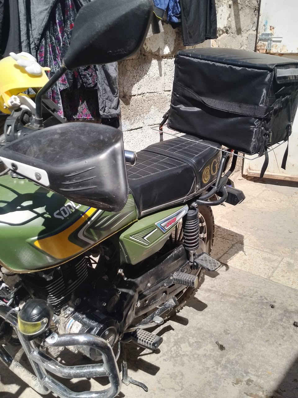 دراجه ايراني 5 كير
دراجه اخت الزيرو ما ماشيه هواي 

سعر 900 بيه مجال بسيط 

بغداد سبع قصور 

اوراقه اصوليه
***********
