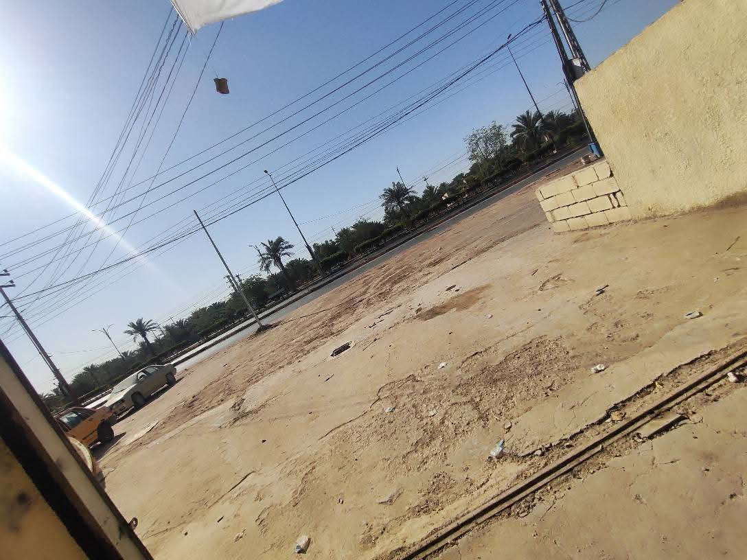 مخزن للايجار المساحه 160متر الطول 16م العرض 10متر الارتفاع 5م صب مسلح كربلاء شارع بغداد عامود 102 الاستفسار ***********
