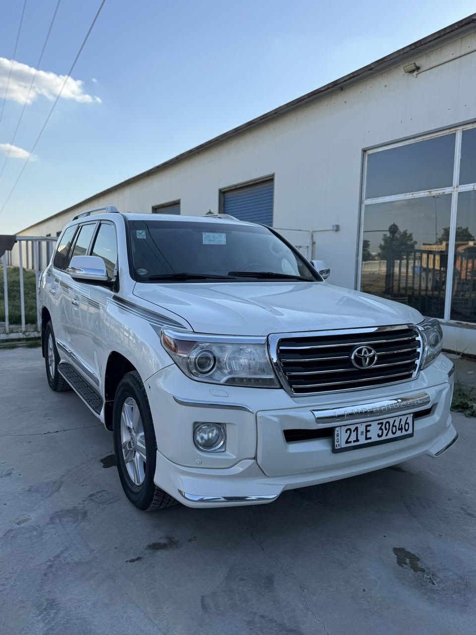 يا الله 
سلام عليكم
للبيع لاندكروز(13)بريم اصلي 
رقم :-سليمانيه؛بسمي 
العداد:158الف 
سياره جديده كلش    
المواصفات :-
سلايت 
ثلاجه
مثبت سرعه
تحكم استيرن
8ايرباك
جلد اصلي
دفلوك
4جام اوتو
حساس امامي خلفي 
كامره خلفي بلادي 
نضام ترحيب بشعار LAND CRUISER
سعرها 390 وبيها مجال  
مكان سياره بغداد راشديه بيها تكحيله بجامرلغ الخلفي شويه وثاني هم تكحيل شويه   
***********
