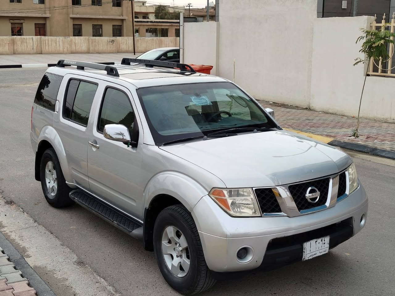 سلام عليكم للبيع بافندر موديل 2007 سعر 88 ستفسار أكثر *********** مكان سياره كربلاء المقدسه سياره جديده وجاهزه من كلشي كير محرك حداديه تخم تاير تبريد ثلج تلث قطع  تبريد كمره خلفيه سبعه راكب فتحه سقف تحكمات ستيرن مكلف بنشر
