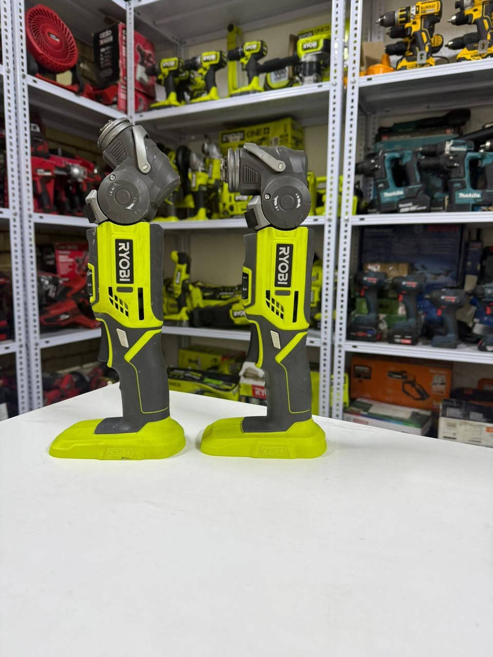 كوسرات تردديه ريوبي متحركه الرس نضيف شغال شرط شغل متوفر عل فحص فارغ وكامل


**إذا كنت صاحب هذا الإعلان وتريد حذفه لأي سبب، رجاءا أرسل رسالة إلى الدعم الفني**