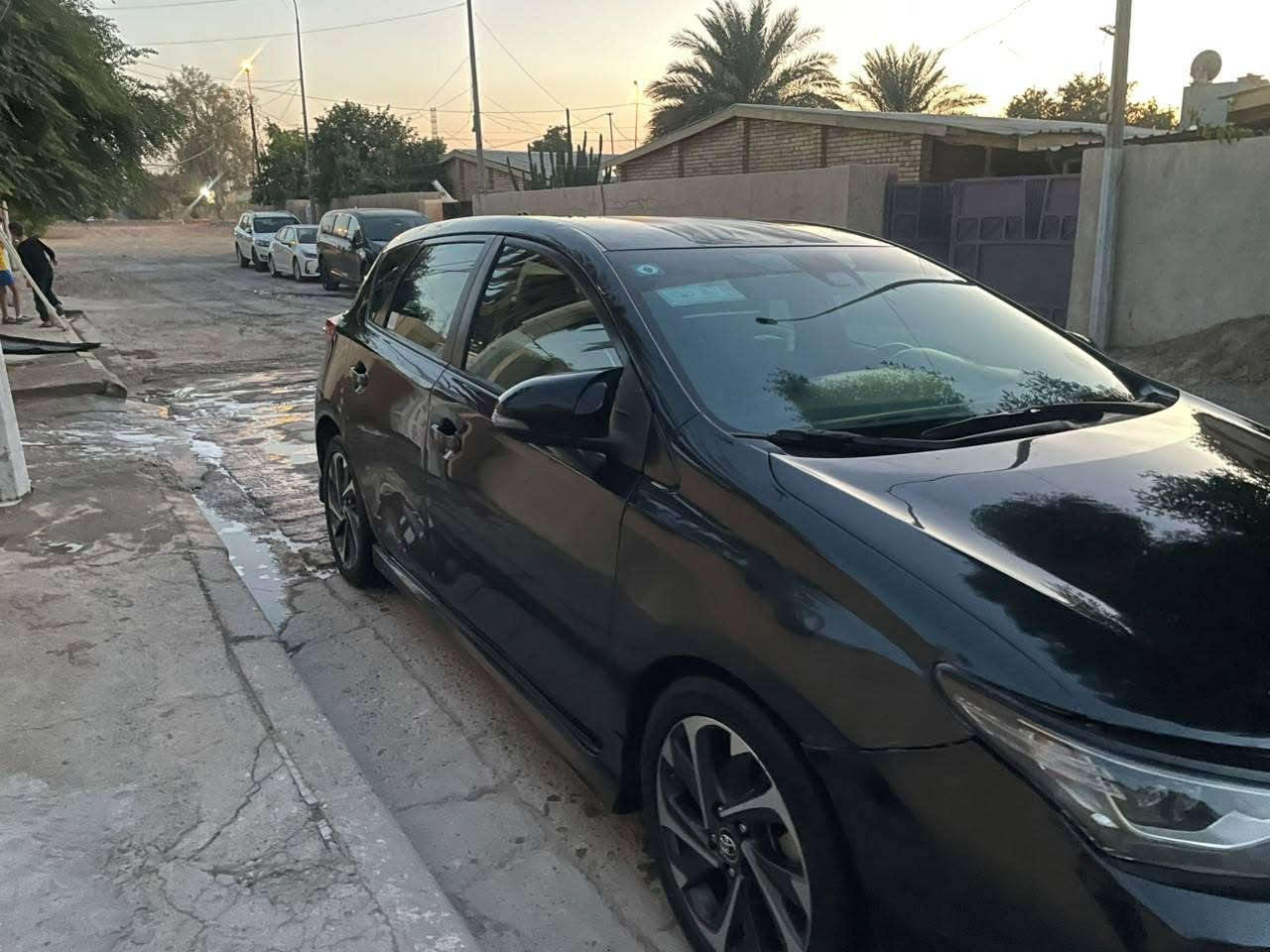 اخوان سلام عليكم سيارة دبيعها .ماعرف سعرها حظ وبخت شنو تسوه ٢٠١٨ .بيها ٤ قطع .وبيها حالوب بالقمارة كير محرك مكفول .ماشيه ١٢٦ ميل هذا رقمي .***********. ناس دكول شده ناس دكول اقل شده بشويه
