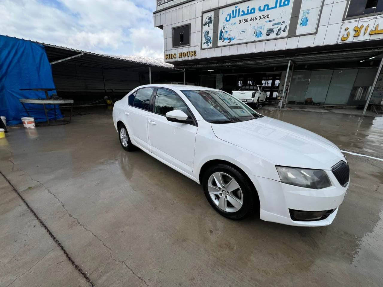 ‎سكوداي ئوکتاڤیا 
‎مودیل ۲٠۱٤ 
‎ئوتوماتیک ۷ گیر 
‎مەکینە ۱۸ و توربوی مەرخوب 
‎۱٤٠ هزار مایل رۆیشتوویە 
‎بی دەعم و سبوخە 
‎تەنها بوستێکی تعدیلی هەیە 
‎گیر و مەکینەی بەشەرتە 
‎بوخار و سەرف هەموو شتێکی بەشەرت 
‎واتساب 0750/829/2009/  
‎شوێن سۆران هەولێر
‎سعر ١ ده فته ر   و مەجال 
15 وەرقە خرامەی لە سەره 

‎سكودا اوكتافيا  
‎موديل ٢٠١٤ 
‎کیر اوتوماتیک ۷ کیر 
‎مكينه ١٨ و توربو مرغوب 
‎ماشية ١٤٠ مايل 
‎بدون دعم و صبغ 
‎فقط شبر تعديل 
‎كير محرك شرط 
‎بدون صرف بدون بوخار
‎كلش بشرط 
‎سعر ١ شدة و مجال مكان سوران اربيل
عليها 15 ورقه غرامه ينزل علي سعرها 
‎واتساب متوفر
0750/829/2009/ أربيل, العراق
